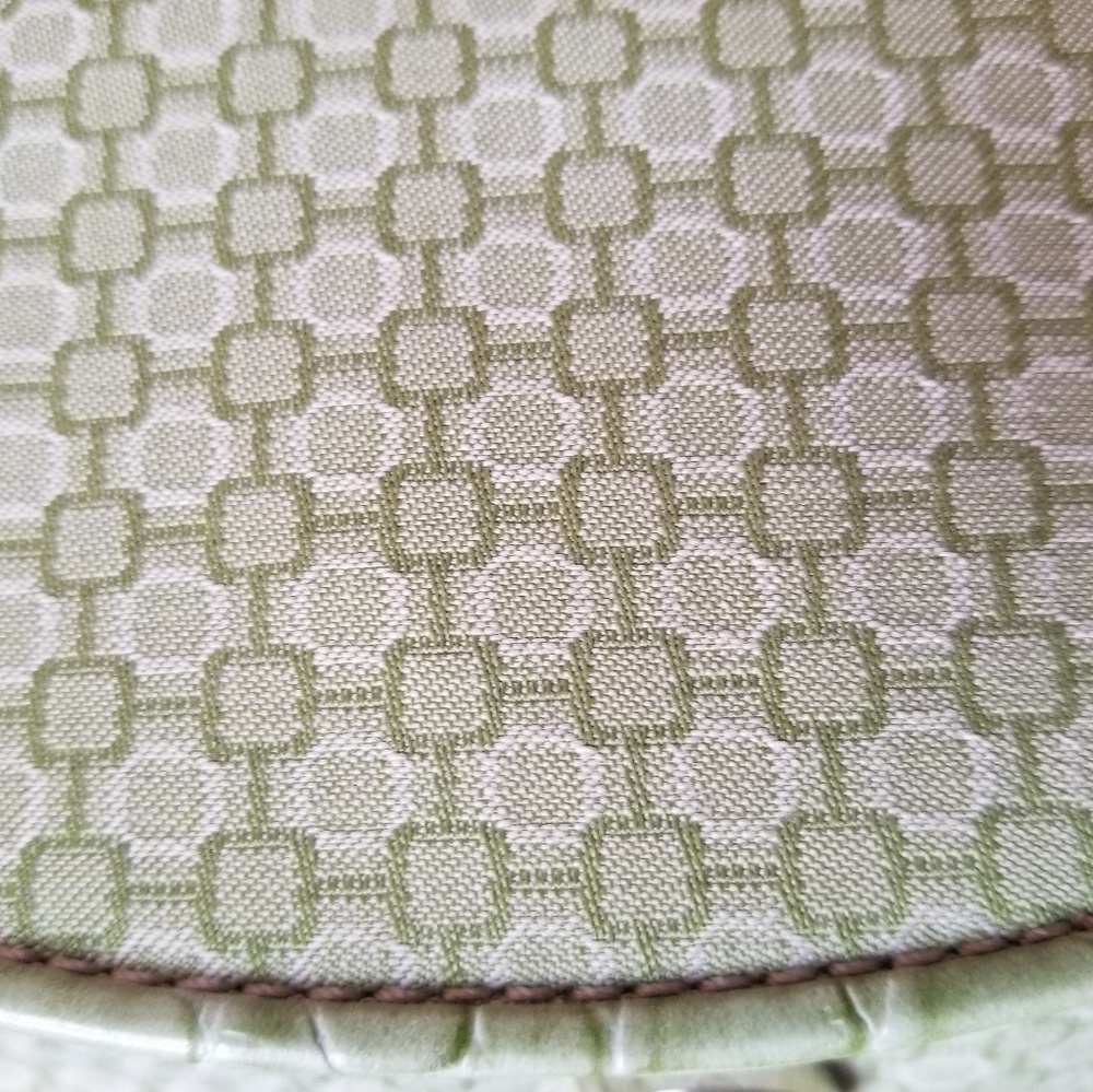 Nine West mini purse.  Green - Picture 4 of 7